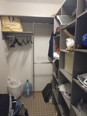 Продам однокомнатную (1-комн.) квартиру, Большая Очаковская ул, 44к1, Москва г