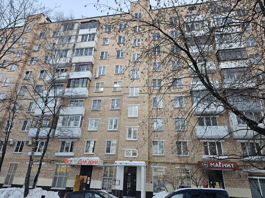 Продам однокомнатную (1-комн.) квартиру, Коминтерна ул, 33к2, Москва г