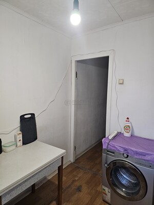 Продам однокомнатную (1-комн.) квартиру, Коминтерна ул, 33к2, Москва г