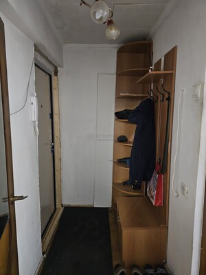 Продам однокомнатную (1-комн.) квартиру, Коминтерна ул, 33к2, Москва г