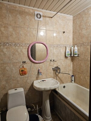 Продам однокомнатную (1-комн.) квартиру, Коминтерна ул, 33к2, Москва г