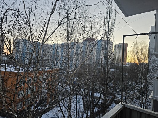 Продам однокомнатную (1-комн.) квартиру, Коминтерна ул, 33к2, Москва г