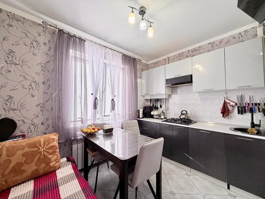 Продам однокомнатную (1-комн.) квартиру, Лермонтова ул, 16, Симферополь г