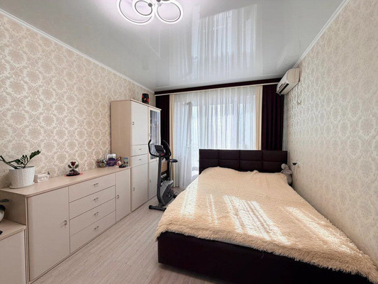 Продам однокомнатную (1-комн.) квартиру, Лермонтова ул, 16, Симферополь г