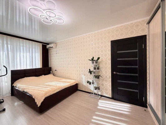 Продам однокомнатную (1-комн.) квартиру, Лермонтова ул, 16, Симферополь г