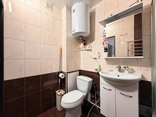 Продам однокомнатную (1-комн.) квартиру, Лермонтова ул, 16, Симферополь г