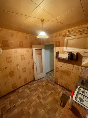 Продам однокомнатную (1-комн.) квартиру, Связи ул, 3, Великий Новгород г