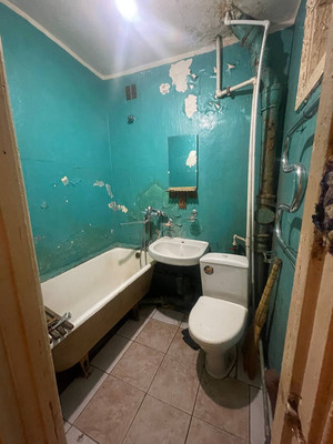 Продам однокомнатную (1-комн.) квартиру, Связи ул, 3, Великий Новгород г