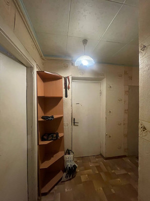 Продам однокомнатную (1-комн.) квартиру, Связи ул, 3, Великий Новгород г