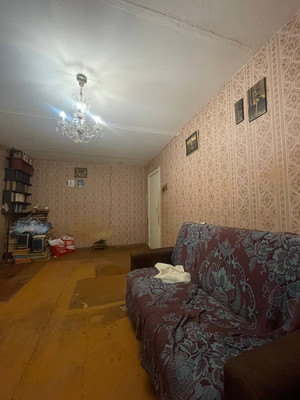 Продам однокомнатную (1-комн.) квартиру, Связи ул, 3, Великий Новгород г