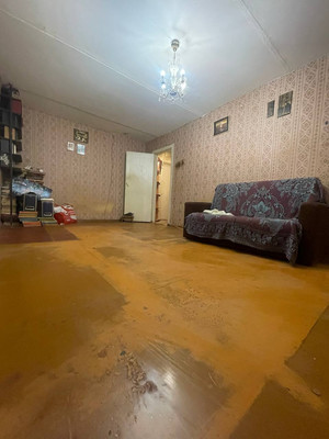 Продам однокомнатную (1-комн.) квартиру, Связи ул, 3, Великий Новгород г