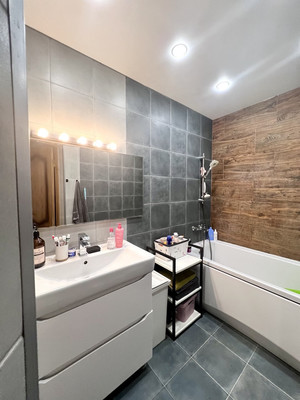 Продам двухкомнатную (2-комн.) квартиру, Дзержинского пр-кт, 219А, Новороссийск г