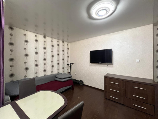 Продам трехкомнатную (3-комн.) квартиру, Дзержинского пр-кт, 232, Новороссийск г