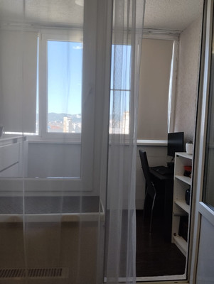 Продам трехкомнатную (3-комн.) квартиру, Дзержинского пр-кт, 232, Новороссийск г