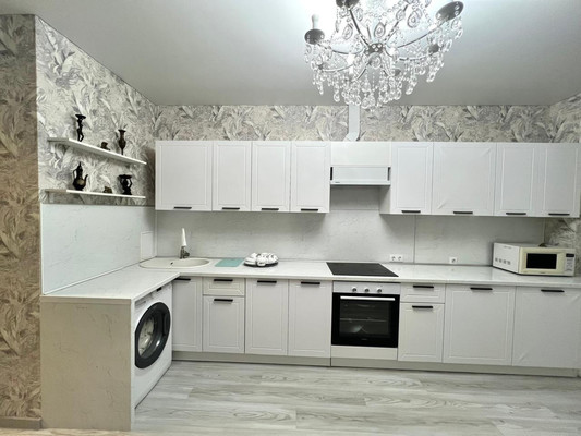 Продам трехкомнатную (3-комн.) квартиру, Пионерская ул, 18, Новороссийск г