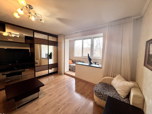 Продам однокомнатную (1-комн.) квартиру, Пионерская ул, 37, Новороссийск г