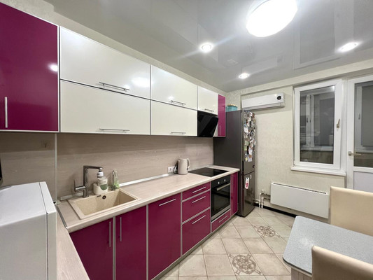 Продам однокомнатную (1-комн.) квартиру, Мурата Ахеджака ул, 6, Новороссийск г