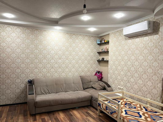 Продам однокомнатную (1-комн.) квартиру, Мурата Ахеджака ул, 6, Новороссийск г