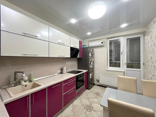 Продам однокомнатную (1-комн.) квартиру, Мурата Ахеджака ул, 6, Новороссийск г