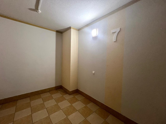 Продам однокомнатную (1-комн.) квартиру, Мурата Ахеджака ул, 6, Новороссийск г