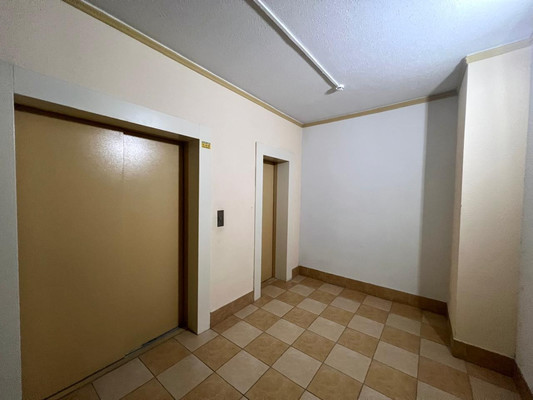 Продам однокомнатную (1-комн.) квартиру, Мурата Ахеджака ул, 6, Новороссийск г