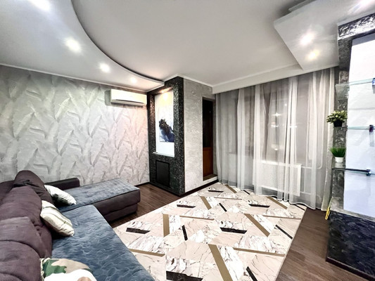 Продам двухкомнатную (2-комн.) квартиру, Дзержинского пр-кт, 228, Новороссийск г