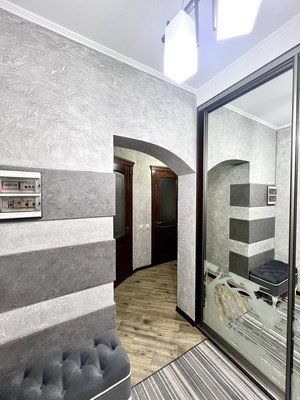 Продам двухкомнатную (2-комн.) квартиру, Дзержинского пр-кт, 228, Новороссийск г