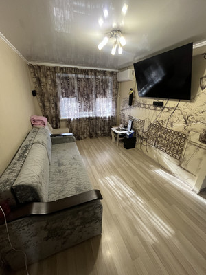 Продам двухкомнатную (2-комн.) квартиру, Крымских Партизан ул, 25, Симферополь г