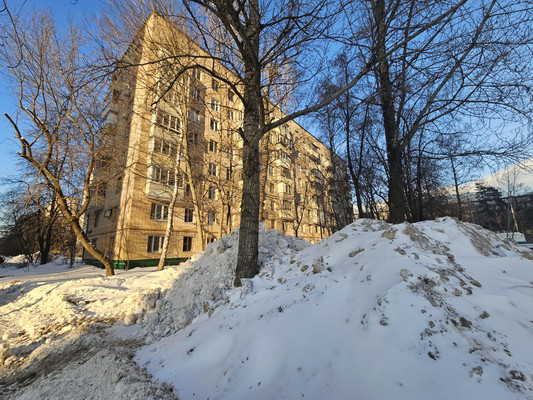 Продам трехкомнатную (3-комн.) квартиру, Валдайский проезд, 11, Москва г