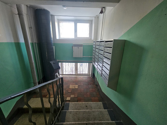 Продам трехкомнатную (3-комн.) квартиру, Валдайский проезд, 11, Москва г