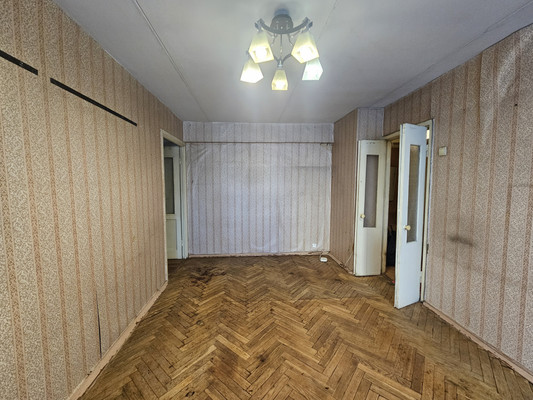 Продам трехкомнатную (3-комн.) квартиру, Валдайский проезд, 11, Москва г