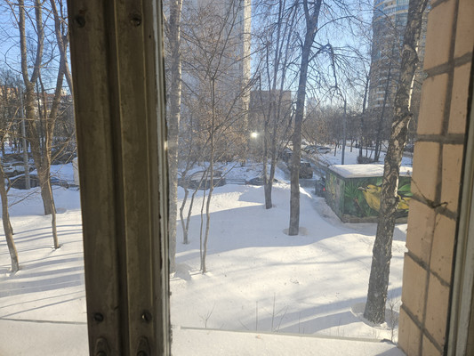 Продам трехкомнатную (3-комн.) квартиру, Валдайский проезд, 11, Москва г