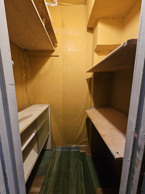 Продам трехкомнатную (3-комн.) квартиру, Валдайский проезд, 11, Москва г