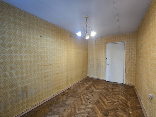 Продам трехкомнатную (3-комн.) квартиру, Валдайский проезд, 11, Москва г