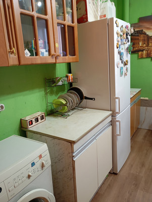 Продам трехкомнатную (3-комн.) квартиру, Лабутина ул, 16Б, Санкт-Петербург г