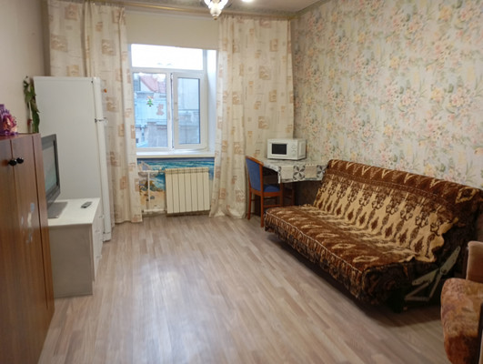 Продам трехкомнатную (3-комн.) квартиру, Лабутина ул, 16Б, Санкт-Петербург г