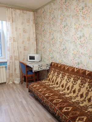 Продам трехкомнатную (3-комн.) квартиру, Лабутина ул, 16Б, Санкт-Петербург г