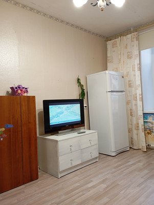 Продам трехкомнатную (3-комн.) квартиру, Лабутина ул, 16Б, Санкт-Петербург г