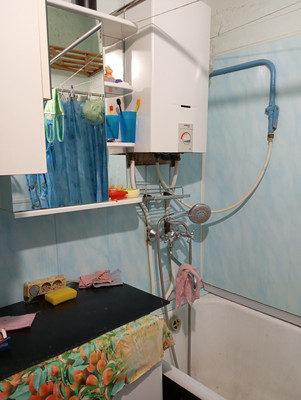 Продам трехкомнатную (3-комн.) квартиру, Лабутина ул, 16Б, Санкт-Петербург г