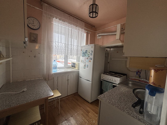 Продам двухкомнатную (2-комн.) квартиру, 8-е Марта ул, 20, Ишим г