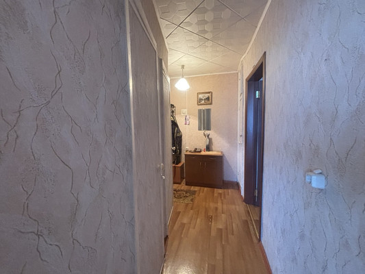 Продам двухкомнатную (2-комн.) квартиру, 8-е Марта ул, 20, Ишим г