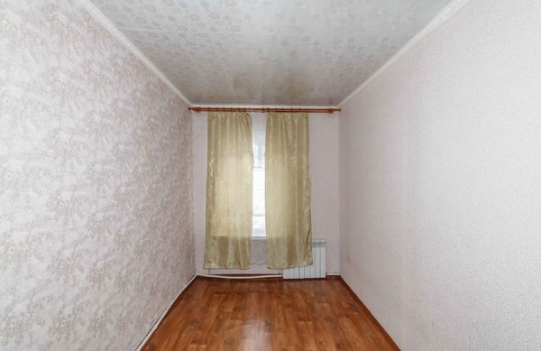 Продам двухкомнатную (2-комн.) квартиру, Просвещения ул, 4, Ишим г