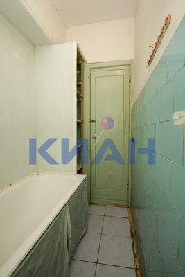 Продам трехкомнатную (3-комн.) квартиру, Малиновского ул, 8, Красноярск г