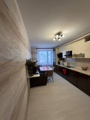 Продам двухкомнатную (2-комн.) квартиру, Шестая (Ольгино мкр.) ул, 15, Балашиха г