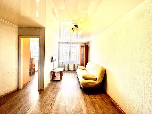 Продам двухкомнатную (2-комн.) квартиру, Шаронова ул, 5, Ишим г