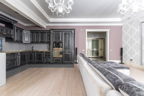 Продам трехкомнатную (3-комн.) квартиру, Чистопольская ул, 32, Казань г