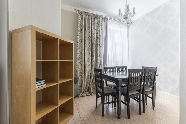 Продам трехкомнатную (3-комн.) квартиру, Чистопольская ул, 32, Казань г