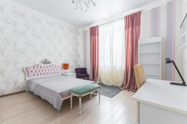 Продам трехкомнатную (3-комн.) квартиру, Чистопольская ул, 32, Казань г