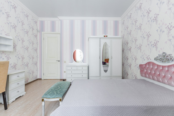 Продам трехкомнатную (3-комн.) квартиру, Чистопольская ул, 32, Казань г