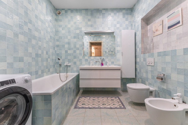 Продам трехкомнатную (3-комн.) квартиру, Чистопольская ул, 32, Казань г